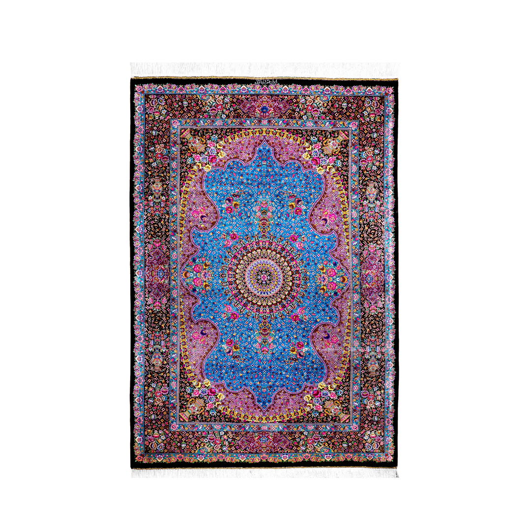 Central Medallion Persian handmade silk rug in Black, 149 × 102 cm