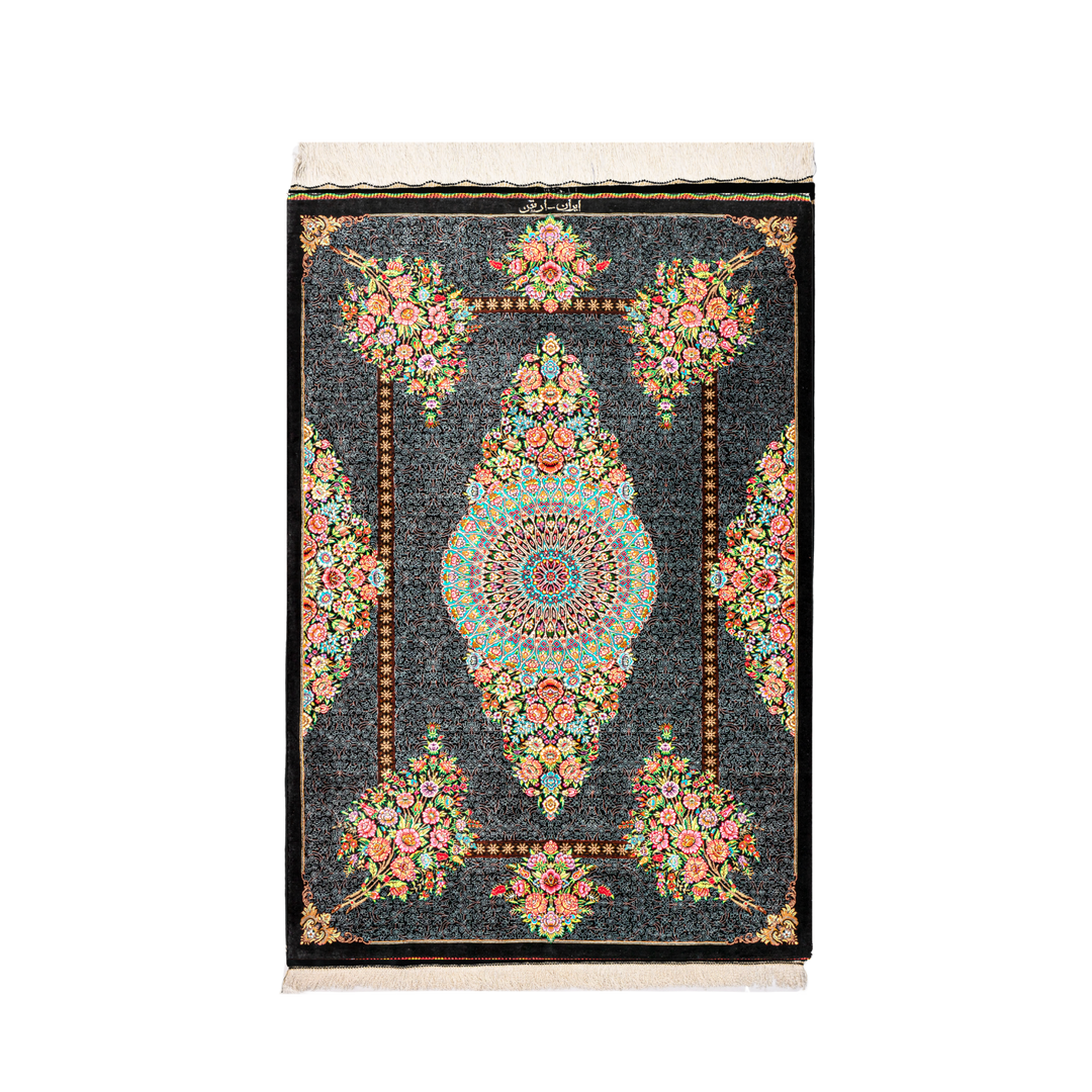 Medallion Persian handmade rug
