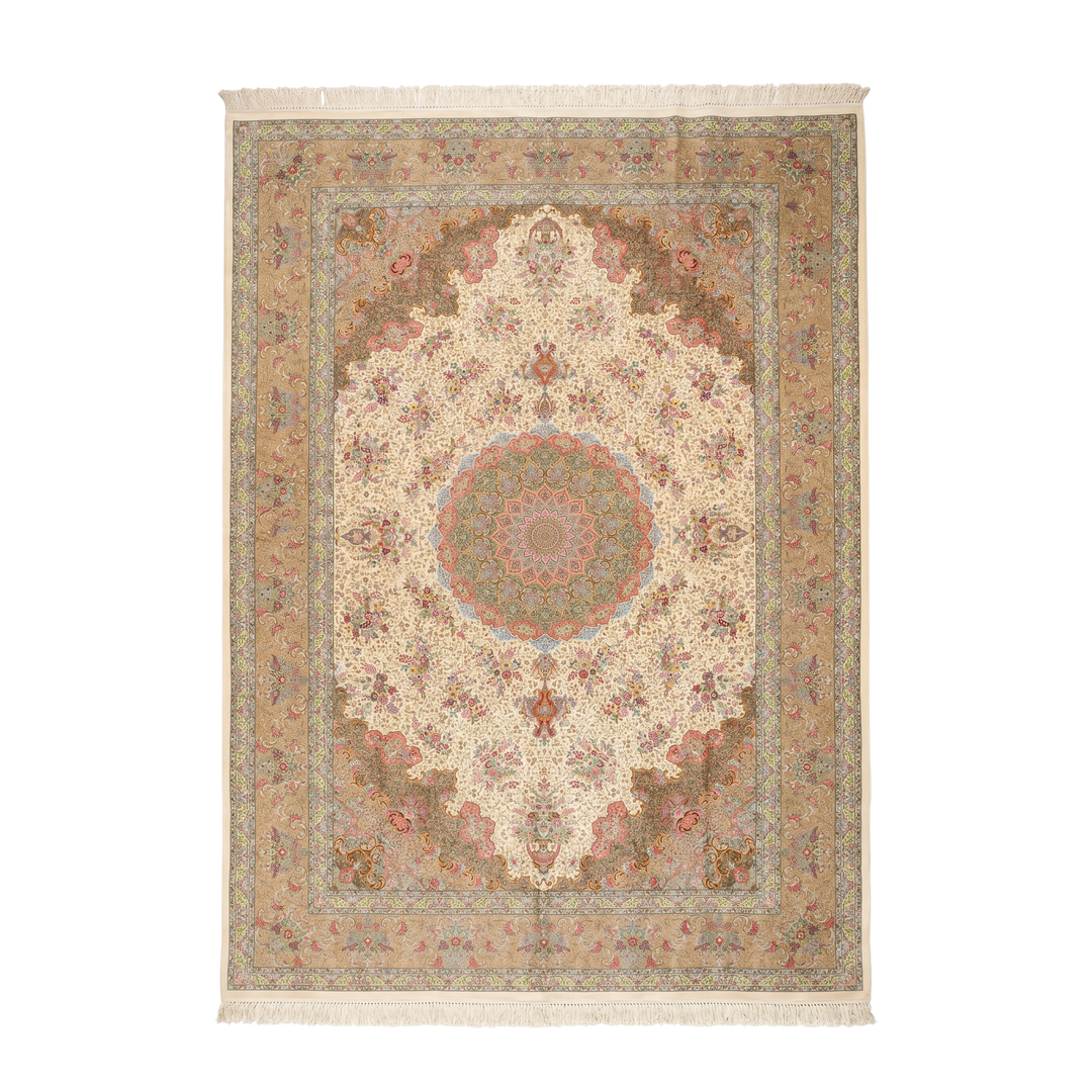 Afshan Medallion Persian handmade silk rug in Cream, 492 × 342 cm