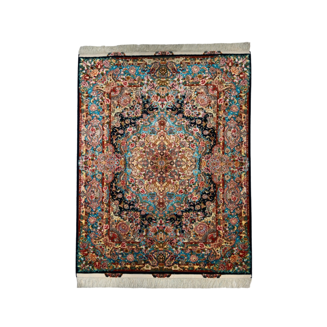 Medallion Persian handmade rug
