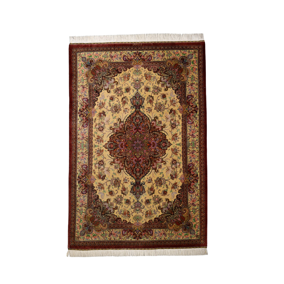 Central Medallion Persian handmade silk rug in Peach, 202 × 135 cm