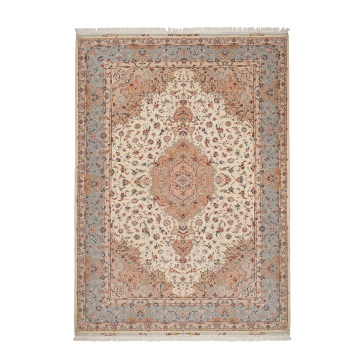 Medallion Shah Abbasi Persian handmade silk rug in Cream, 600 × 392cm