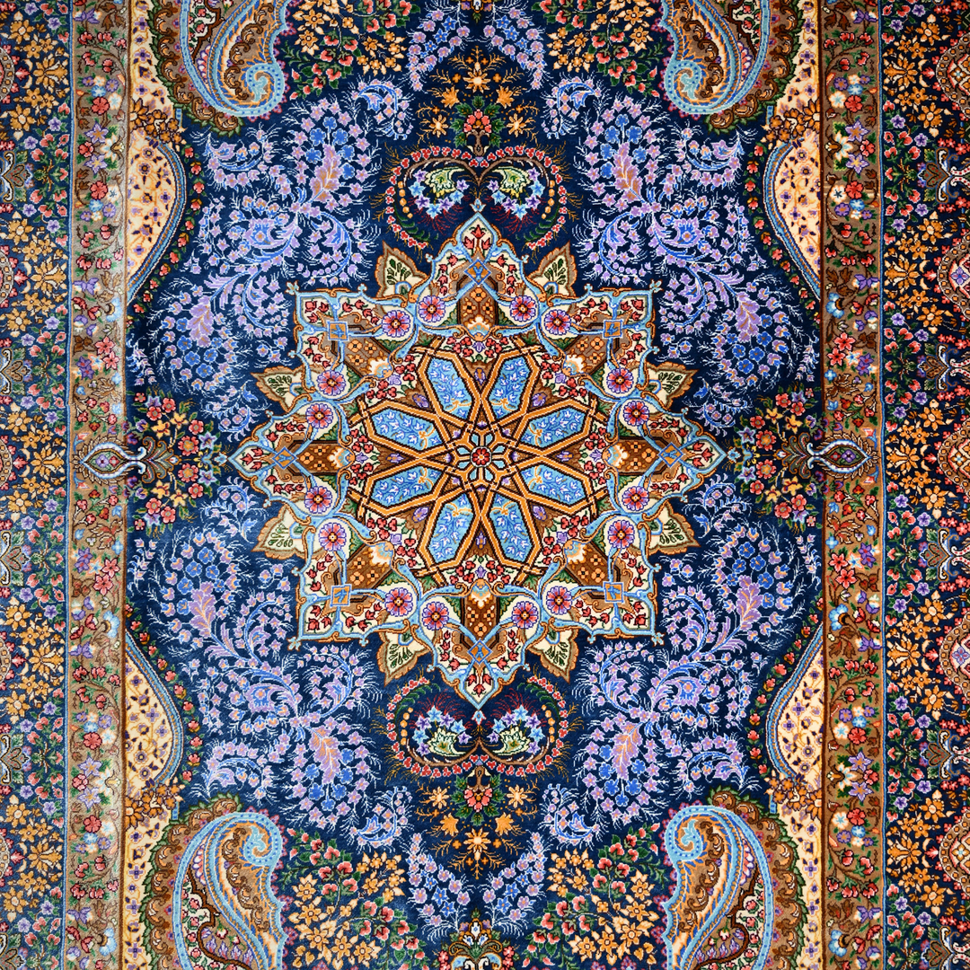 Medallion Persian handmade rug