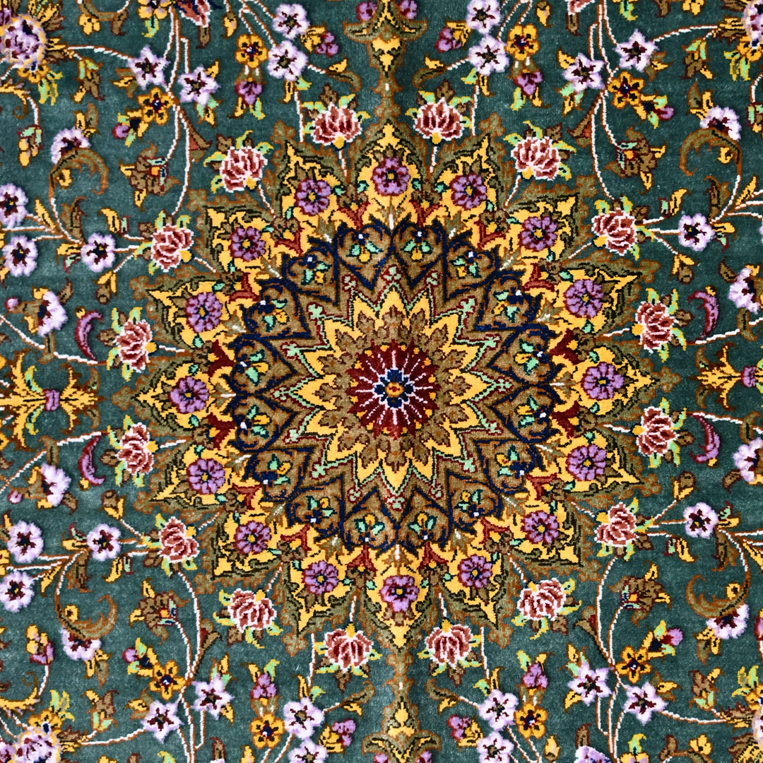 Medallion Persian handmade rug