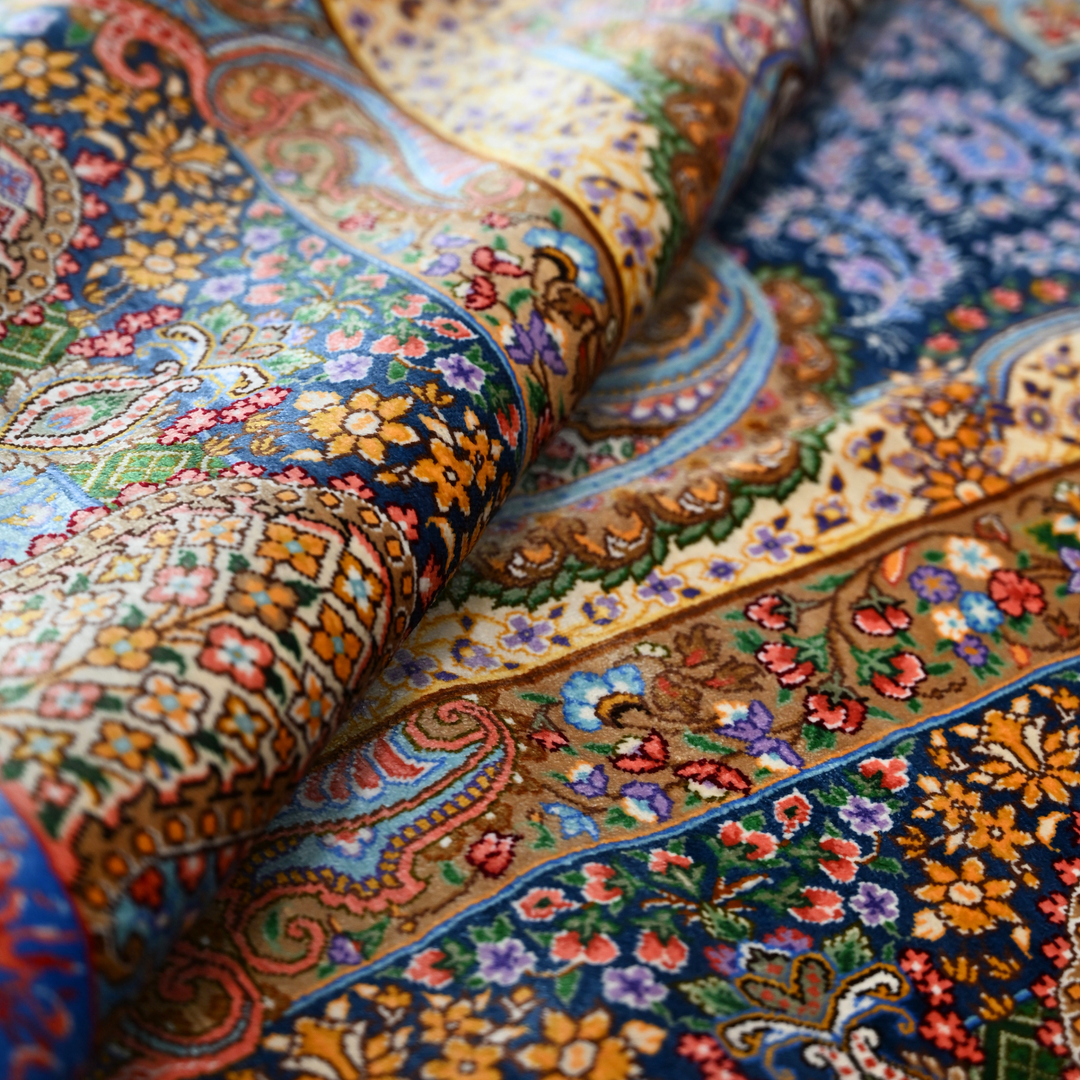 Medallion Persian handmade rug