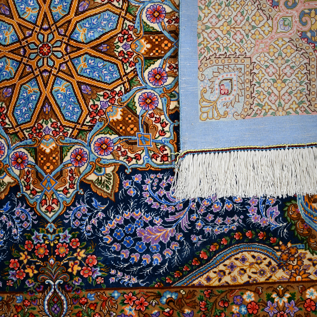 Medallion Persian handmade rug