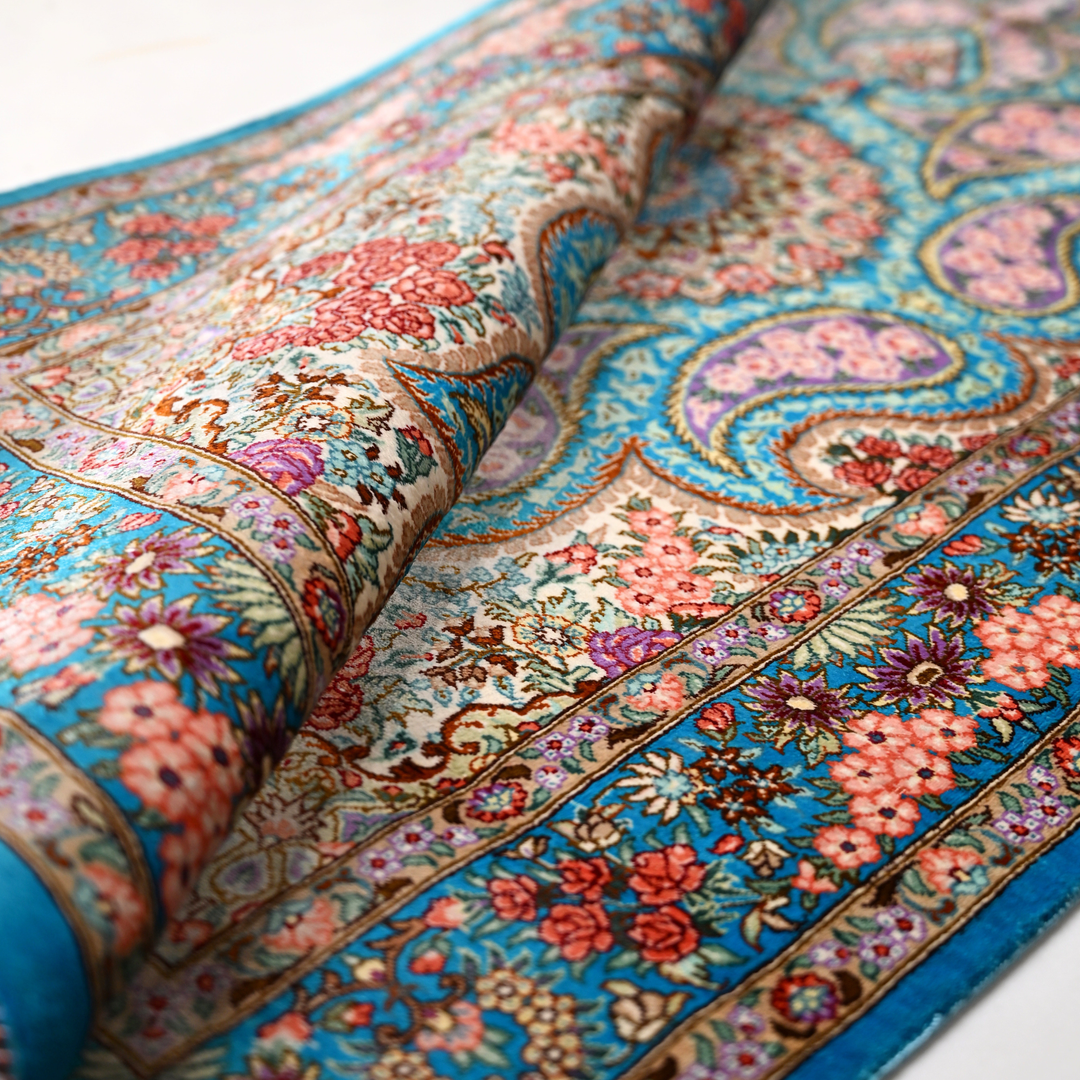 Medallion Persian handmade rug
