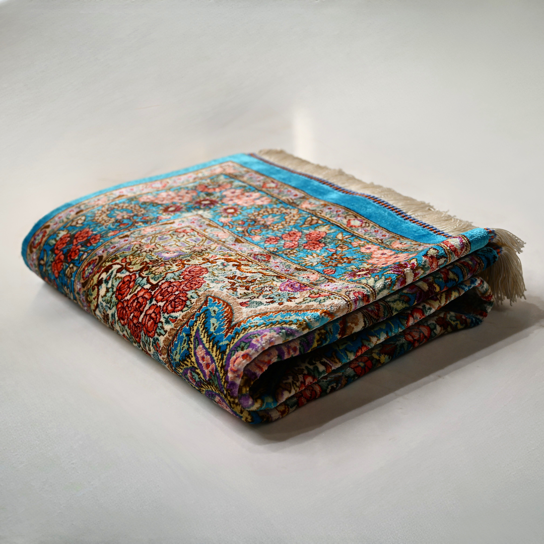 Medallion Persian handmade rug